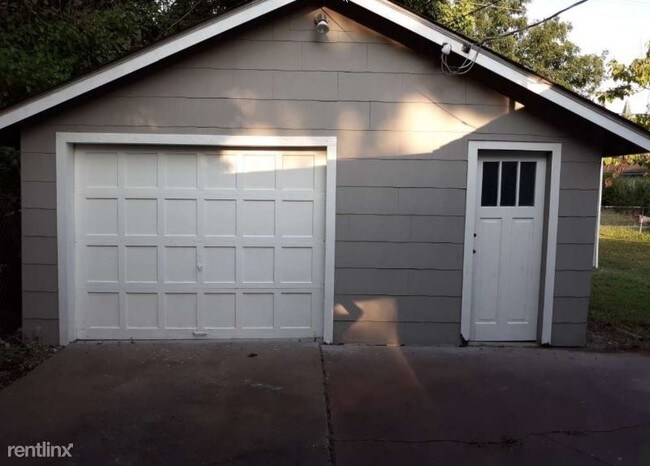 Building Photo - 3 br, 2 bath House - 1008 N Wyandotte