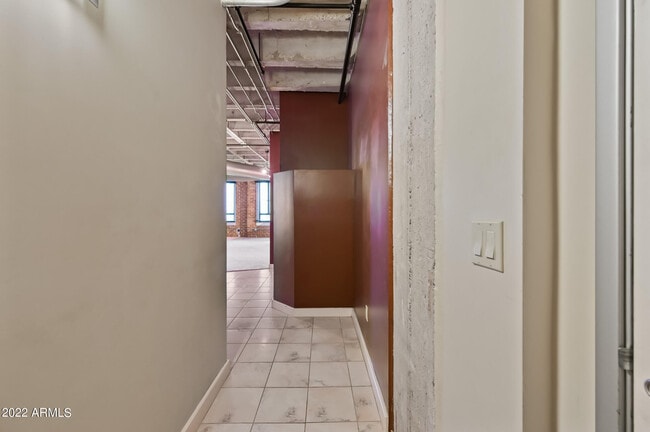 Foto del edificio - 114 W Adams St