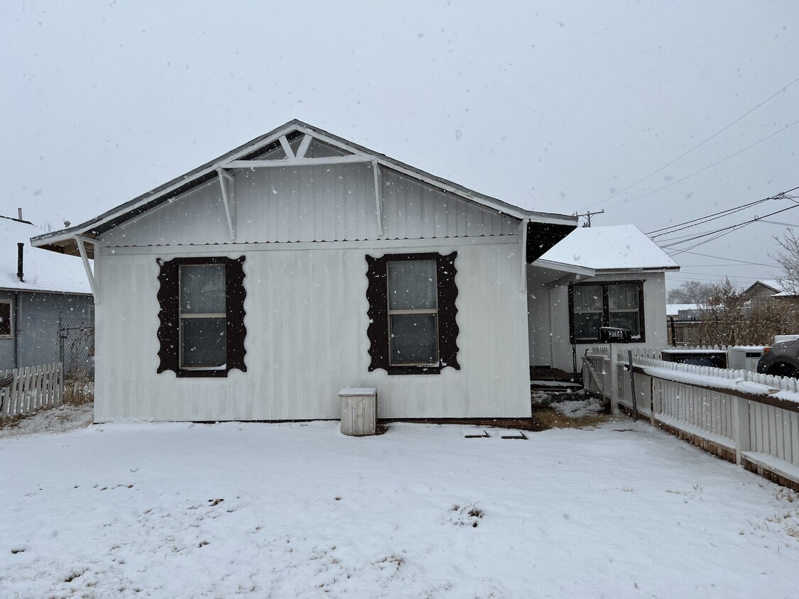 Front of the House - 216 W Cherry St