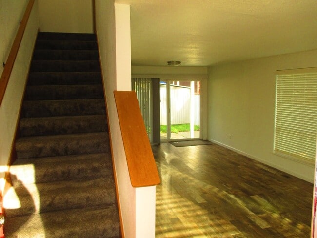 Foto del edificio - 33124 E Lake Holm Dr SE