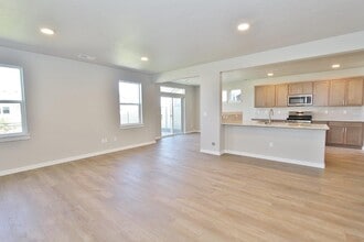 Building Photo - 4032 N Glider Ave