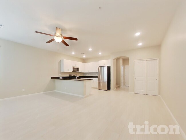 Foto del edificio - 12573 W Hummingbird Terrace