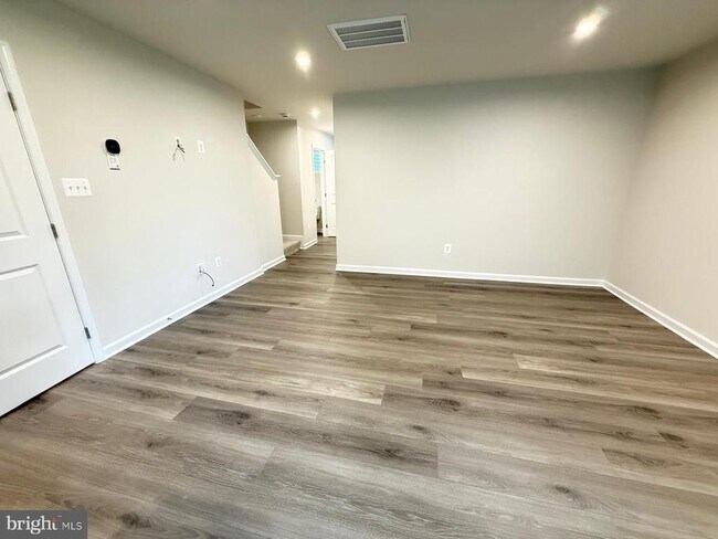 Foto del edificio - 613 Laurelwood Dr