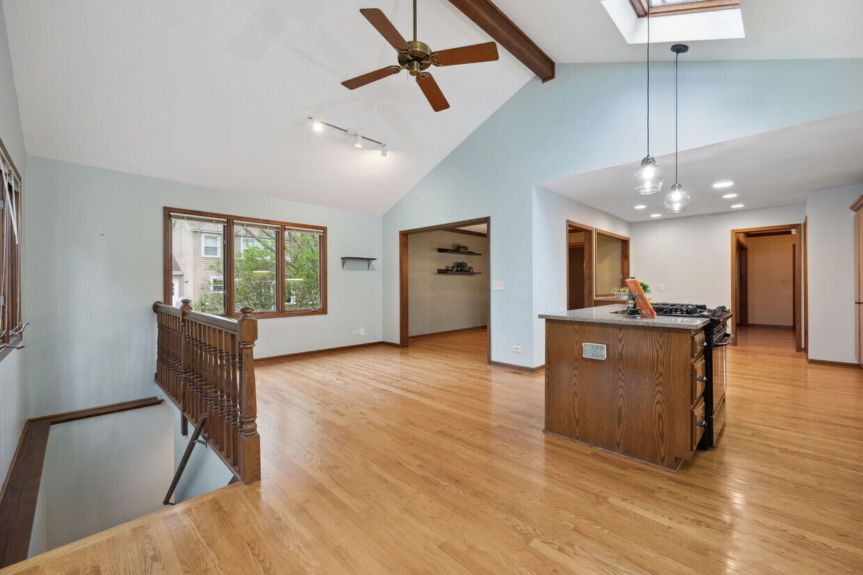 Primary Photo - 1735 Brookdale Rd