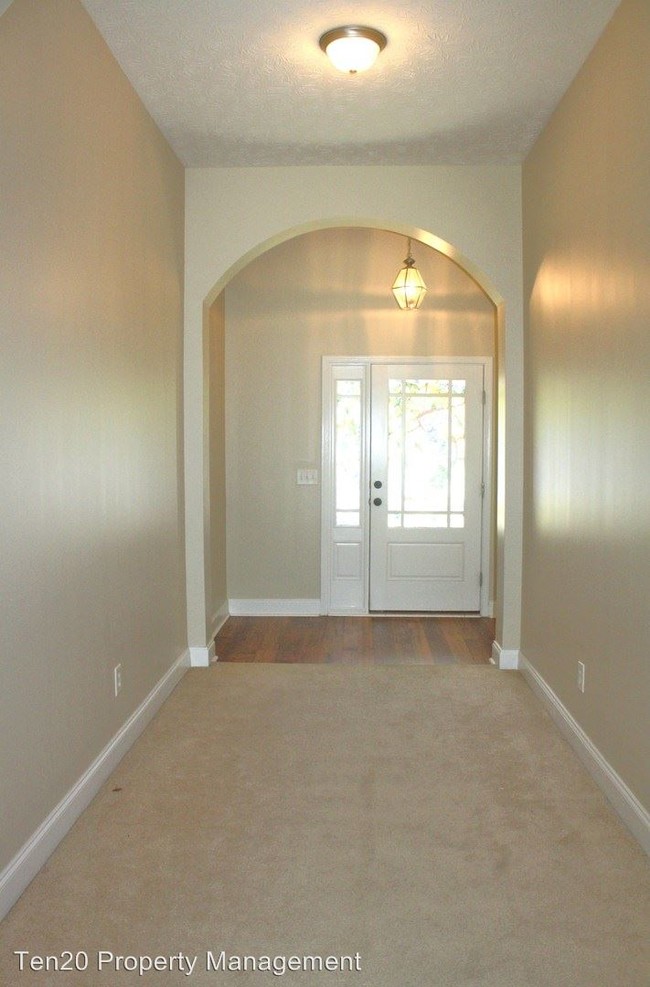 Building Photo - 357 Lee Road 2170