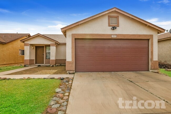 Building Photo - 11519 W Windrose Ave