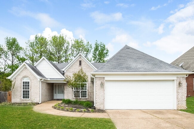 Building Photo - 5837 Stonewall Dr