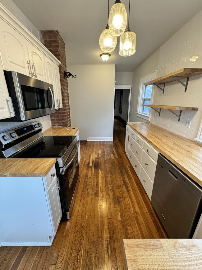 Foto del edificio - 4204 Charlotte St