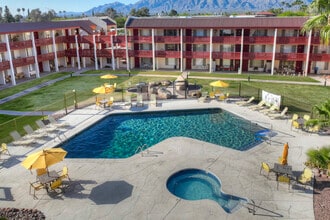 Pool & Hot Spa - The Place at Wilmot North