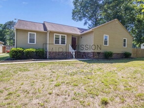 Building Photo - 7750 Robinwood Dr