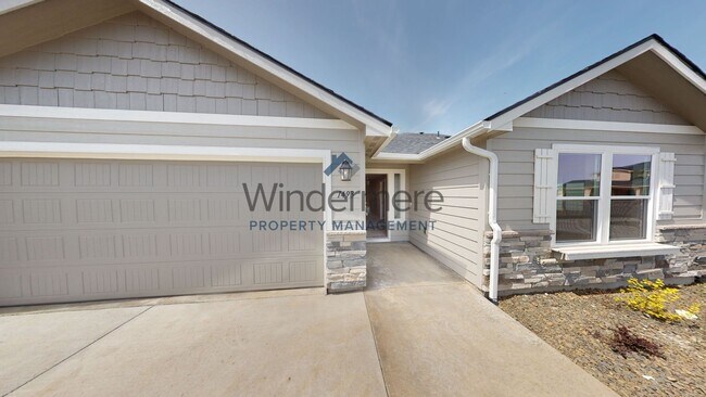 Foto del edificio - 1493 Theresa Ave