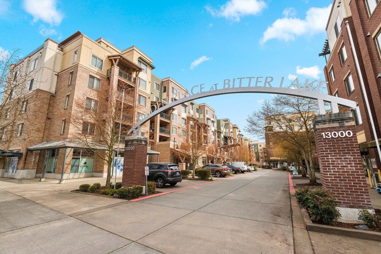 Primary Photo - The Cambridge Apartments