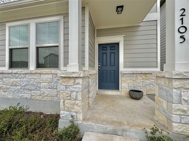 Building Photo - 2105 Arendale Dr