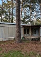 Building Photo - 1822 Covington Ln NE