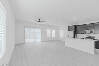 Building Photo - 9927 Kimura Hls Ave