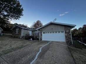 Building Photo - 3 Havenwood Ln