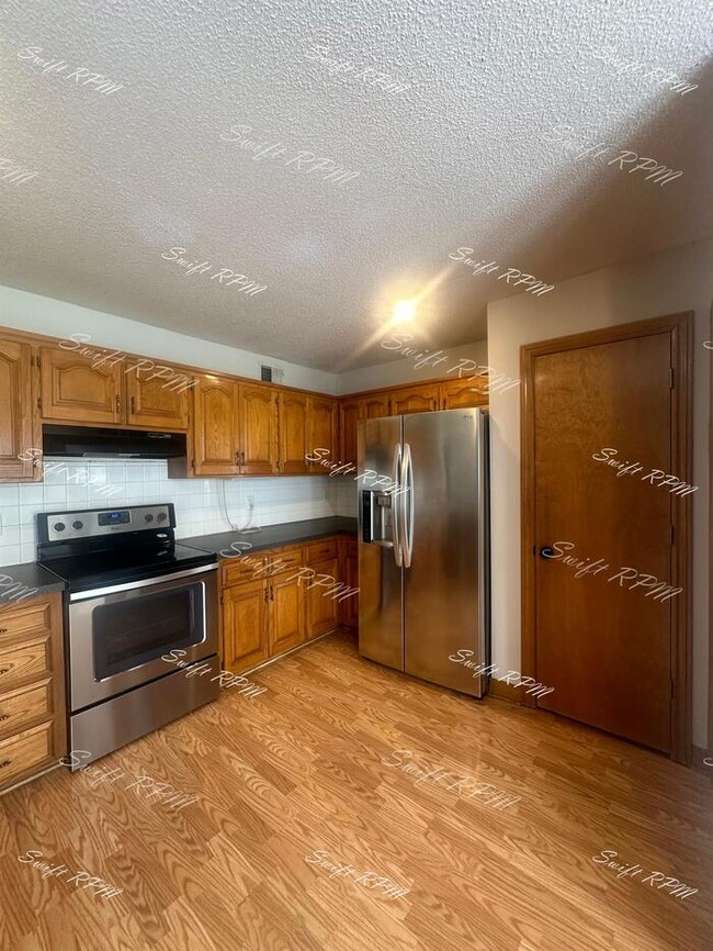 Building Photo - 7409 W 155th Terrace