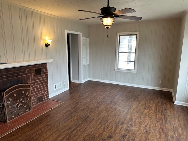 Building Photo - 1726 Chester Blvd