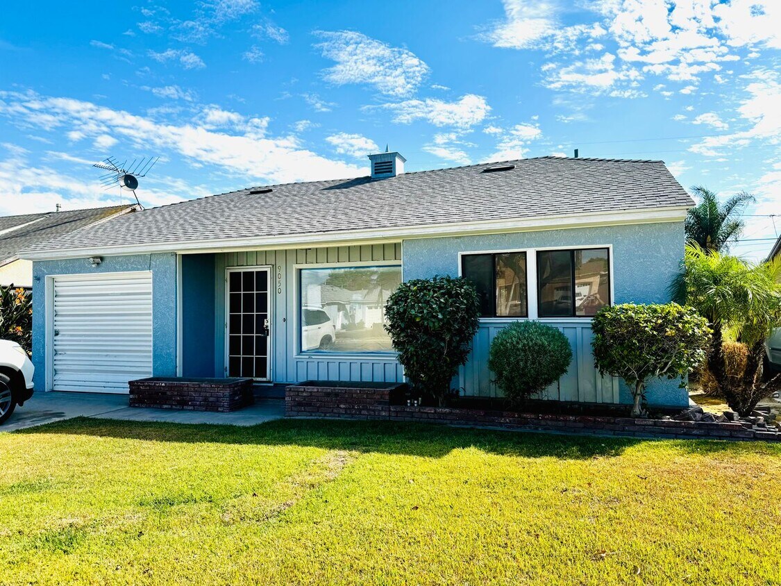 Foto principal - Remodelled 2 Bedroom Home For Rent in Bell...
