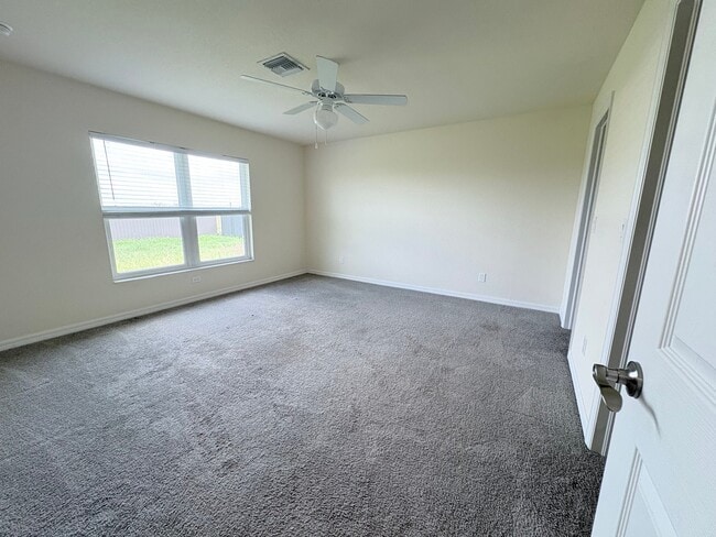 Foto del edificio - 7002 Waldo Cir