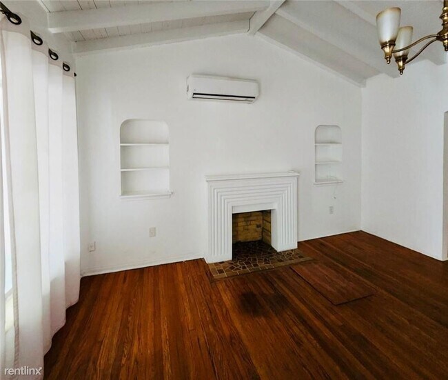 Building Photo - 3 br, 2 bath House - 7921 Carlyle Ave
