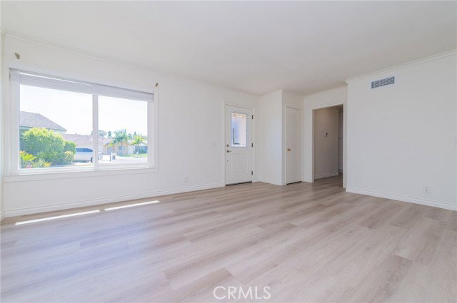 Foto del edificio - 4881 Winvale Ave