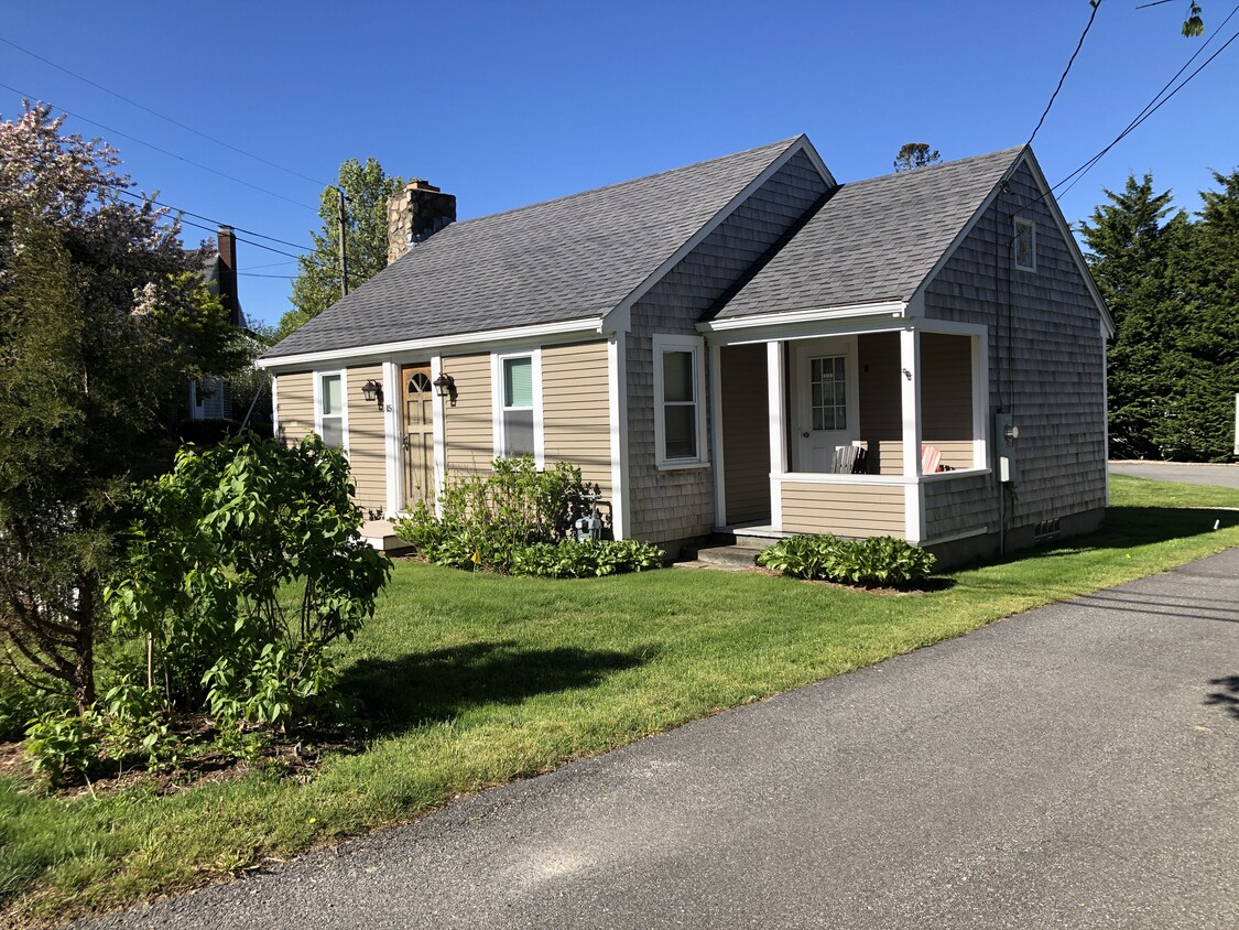 15 Old Stage Rd, Centerville, MA 02632 House Rental in Centerville