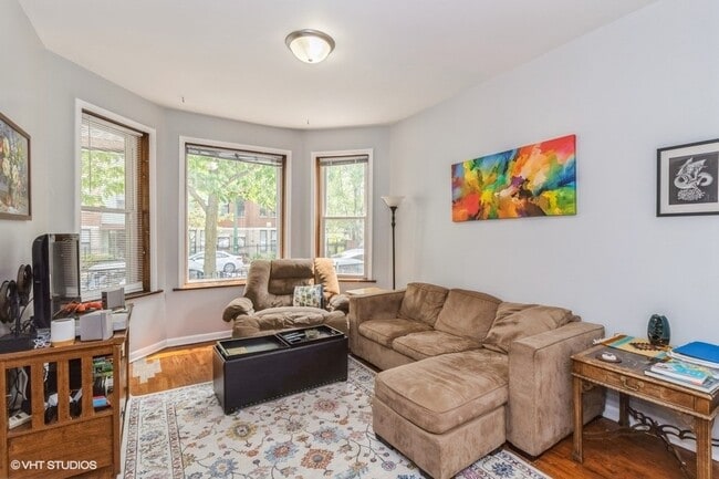 Foto del edificio - 620 N Kedzie Ave