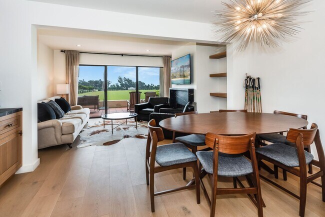 Building Photo - Furnished Coastal Rental | Available September 15 – April 15