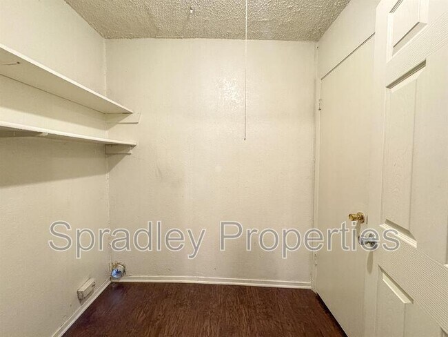 Building Photo - 2024A S 15th St