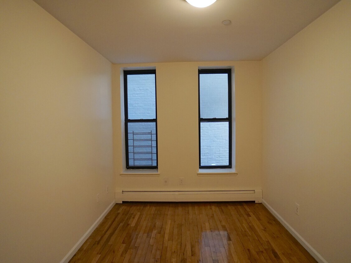 Crown Heights "spacious" ONE bedroom Townhome Rentals in Brooklyn NY