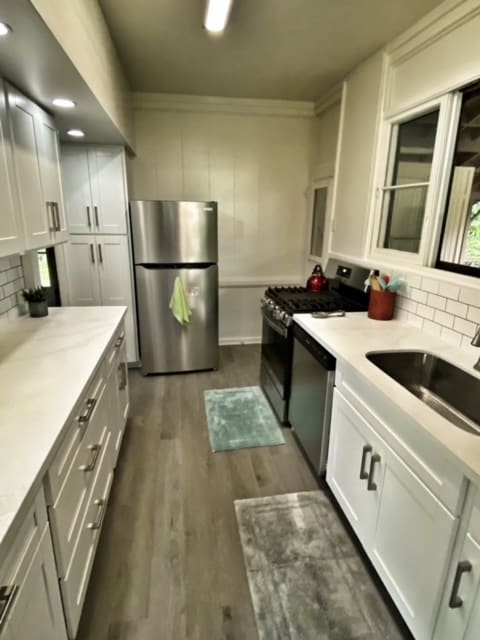 Building Photo - 2886 Komaia Pl