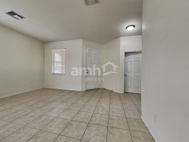 Building Photo - 2344 Silvermoss Drive