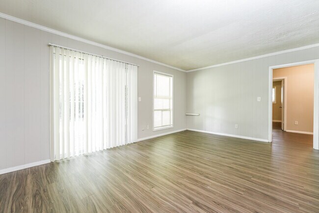 Foto del edificio - 1250 Allgood Rd