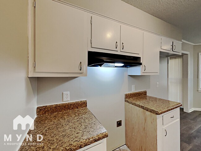 Foto del edificio - 5160 Rolling Meadows Dr