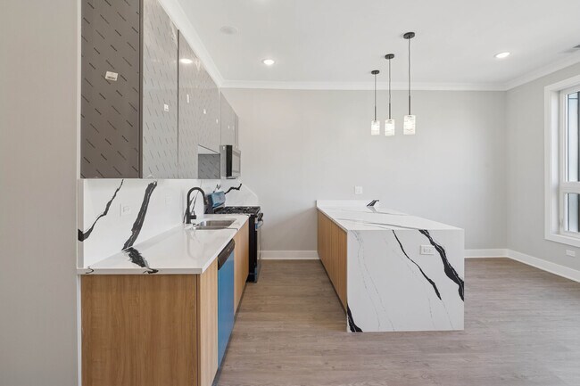 Foto del edificio - 4839 W Huron St