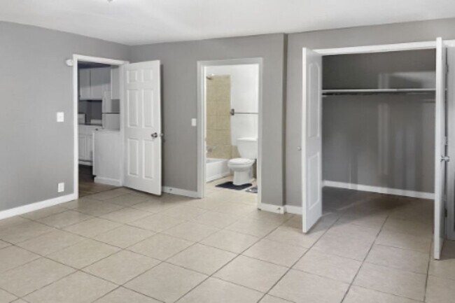 Foto del edificio - 1565 Murl St