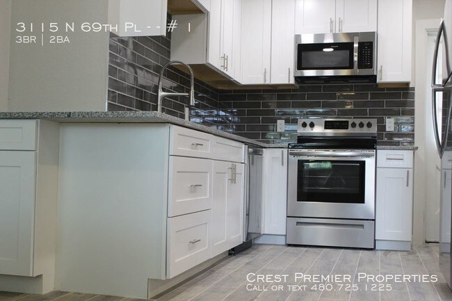 Building Photo - 3115 N 69th Pl