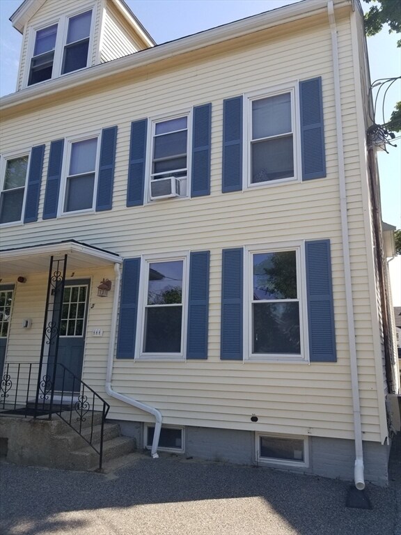 Primary Photo - 3 Sawyer Pl