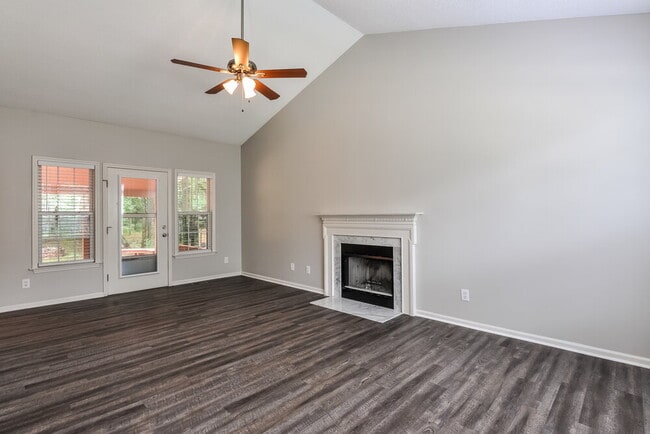 Building Photo - 125 Biltmore Dr