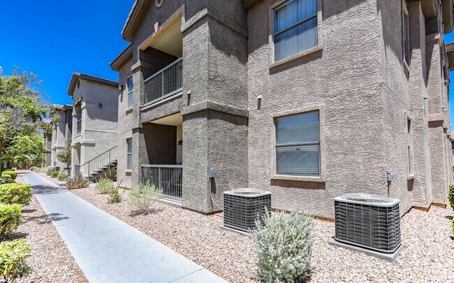 Building Photo - 3 Bed, 2 Bath -Gated- South West Las Vegas