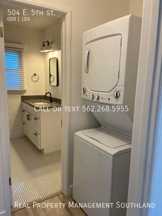 Foto del edificio - Remodeled Studio Walking Distance to Downt...
