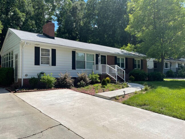 Foto del edificio - Spacious 4BR ranch in Kirkwood Area - Full...