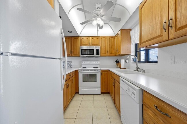 Foto del edificio - 208 Lewis Cir
