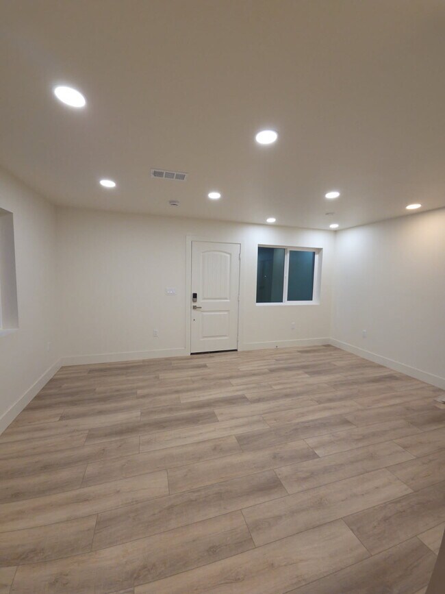 Foto del edificio - 1055 Via Esmeralda