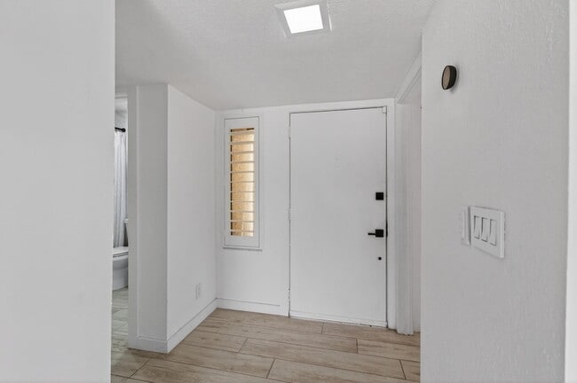 Foto del edificio - 1089 NW 13th St