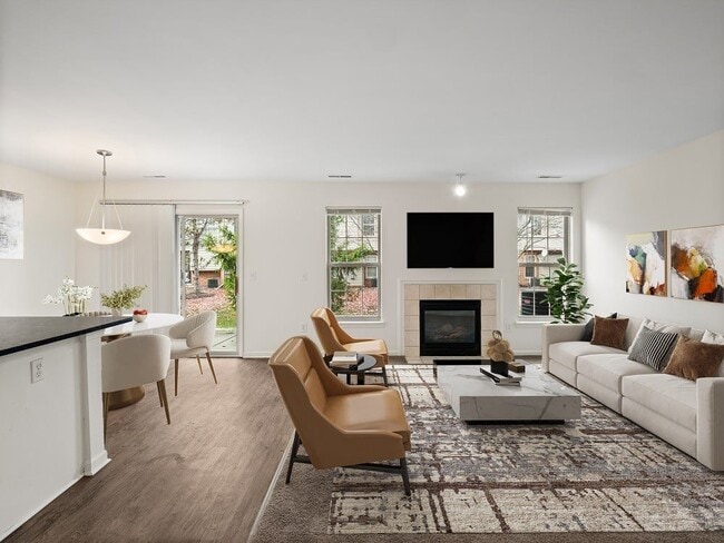 Building Photo - Central Park Estates