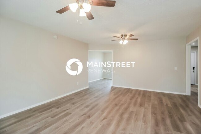 Building Photo - 4 Bedroom Pet-Friendly Home in OKLAHOMA CI...