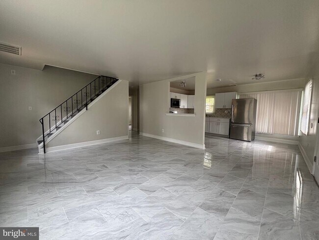 Foto del edificio - 35 Blueberry Ln