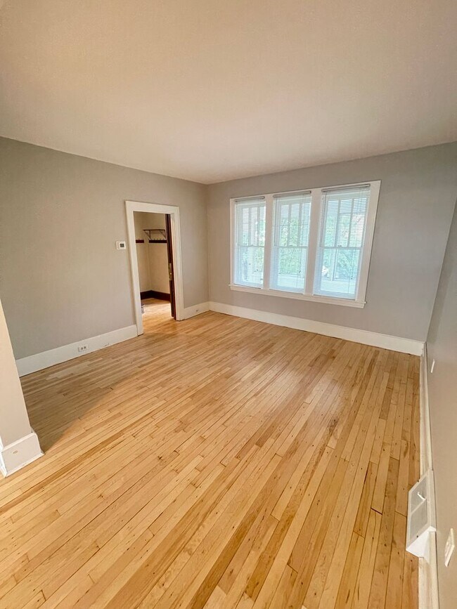 Foto del edificio - AVAILABLE NOW - 2 Bedroom, 1 Bath Brand ne...